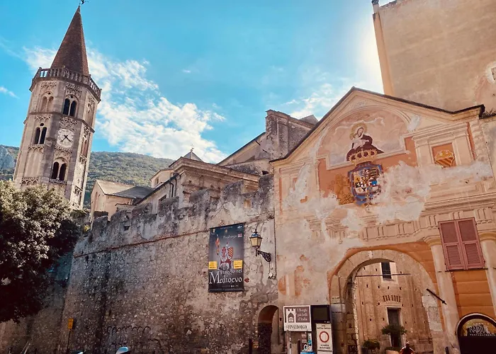 Happy-out Finish شقة